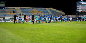 Ενα... κιτρινομπλέ Σαββατοκύριακο