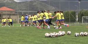 Κορίτσια φέρτε μας την κούπα! (video)
