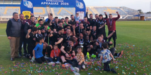 Ο Γιάννης Καδάς στoν Αρκαδία 93.8 και η έκπληξη Κολιόπουλου - Γιαννούση (vid)