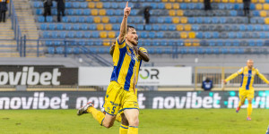 Ανανέωσε (και) ο Γιαμπλόνσκι!