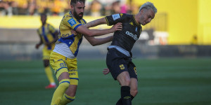 Του πάνε τα κεκλεισμένων