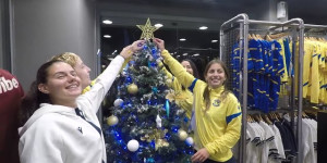 Τα κορίτσια του ΑΣΤΕΡΑ στόλισαν το χριστουγεννιάτικο δέντρο του Star Store
